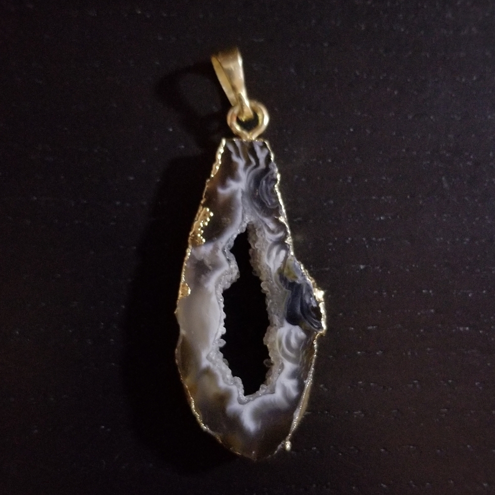 Natural Agate Drusy Necklace - Picture 7 of 9